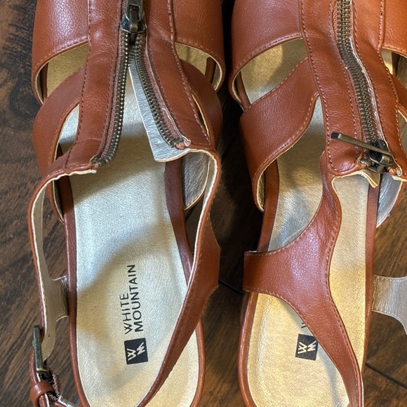 White Mountain Dharma Brown Front Zip Wedge Heels 4" Women 10 - Picture 10 of 10
